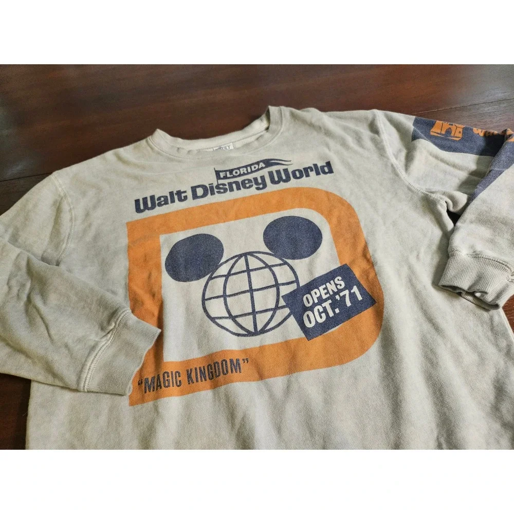 Disney Sweatshirt Adult Medium Grey Walt Disney World Vault 50th Anniversary